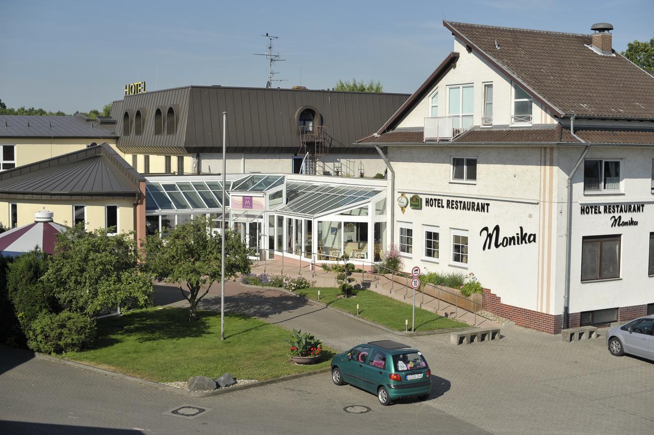 Hotel Monika Buettelborn Exterior photo
